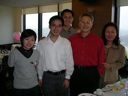 2004 (85).jpg - Jan 10, 2004 老師慶生會(基隆 海景大樓33樓) [Birthday Party for Prof. Shi-Yen Shiau]-8